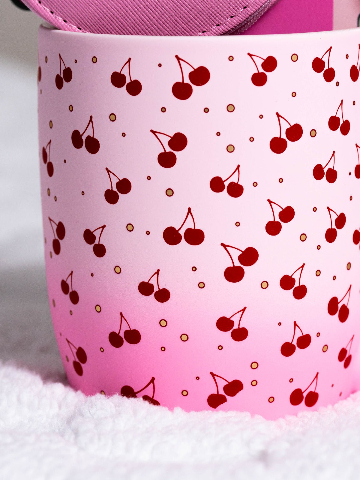 SET DE TAZA, MONEDERO & PINZA PARA CABELLO DE CHERRY