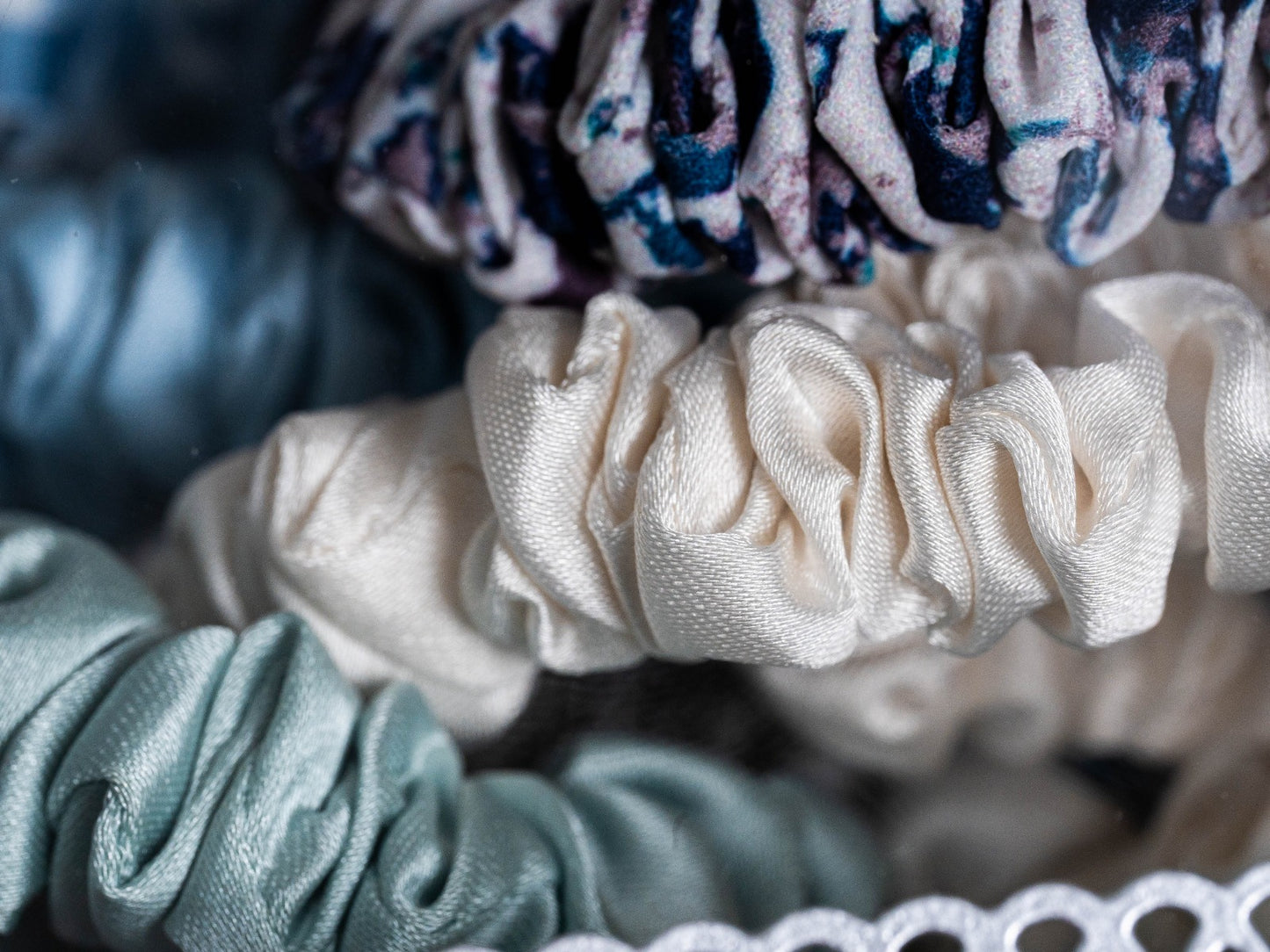 SET DE SCRUNCHIES