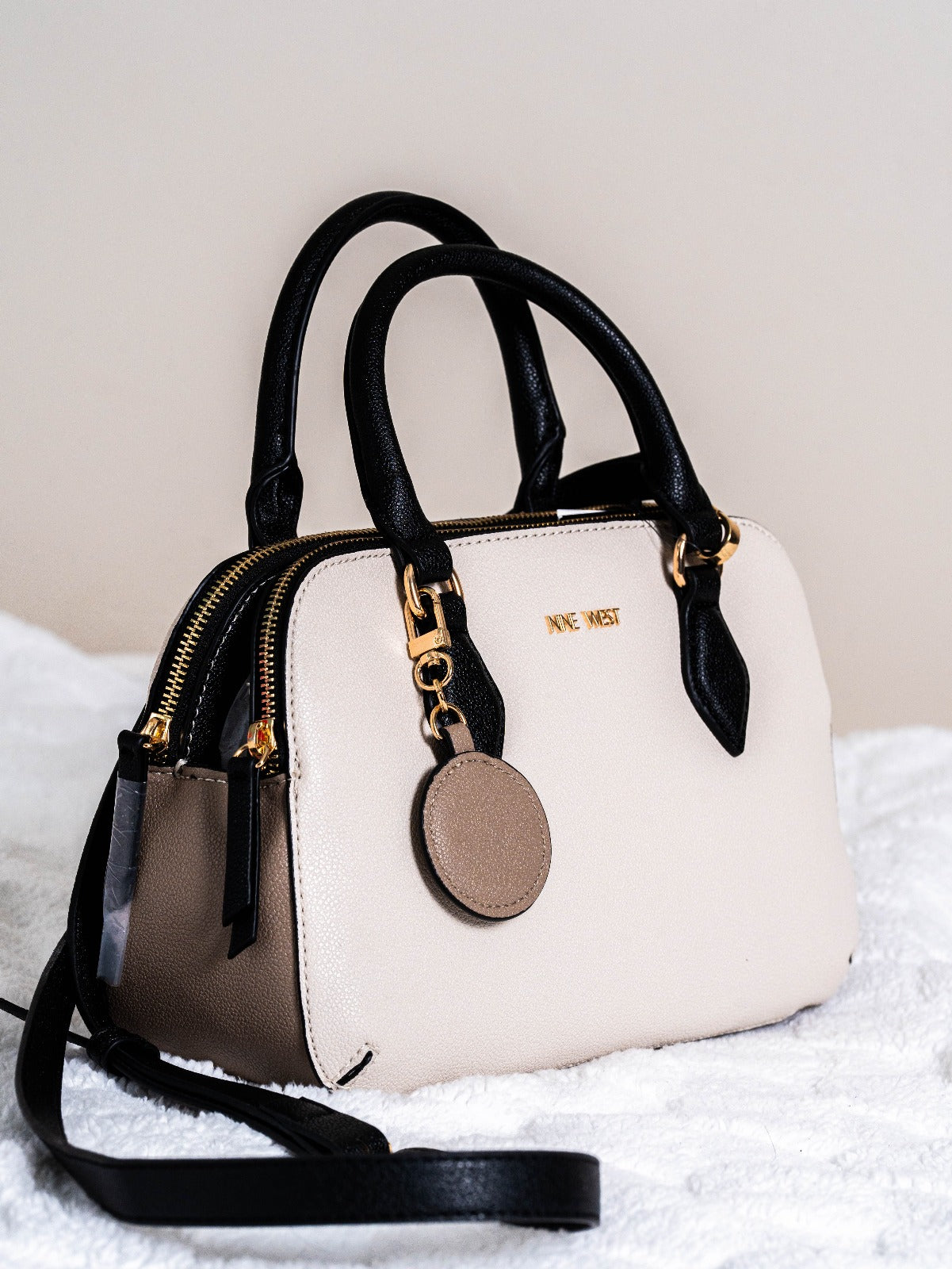 BOLSA NINE WEST MILK/BLACK