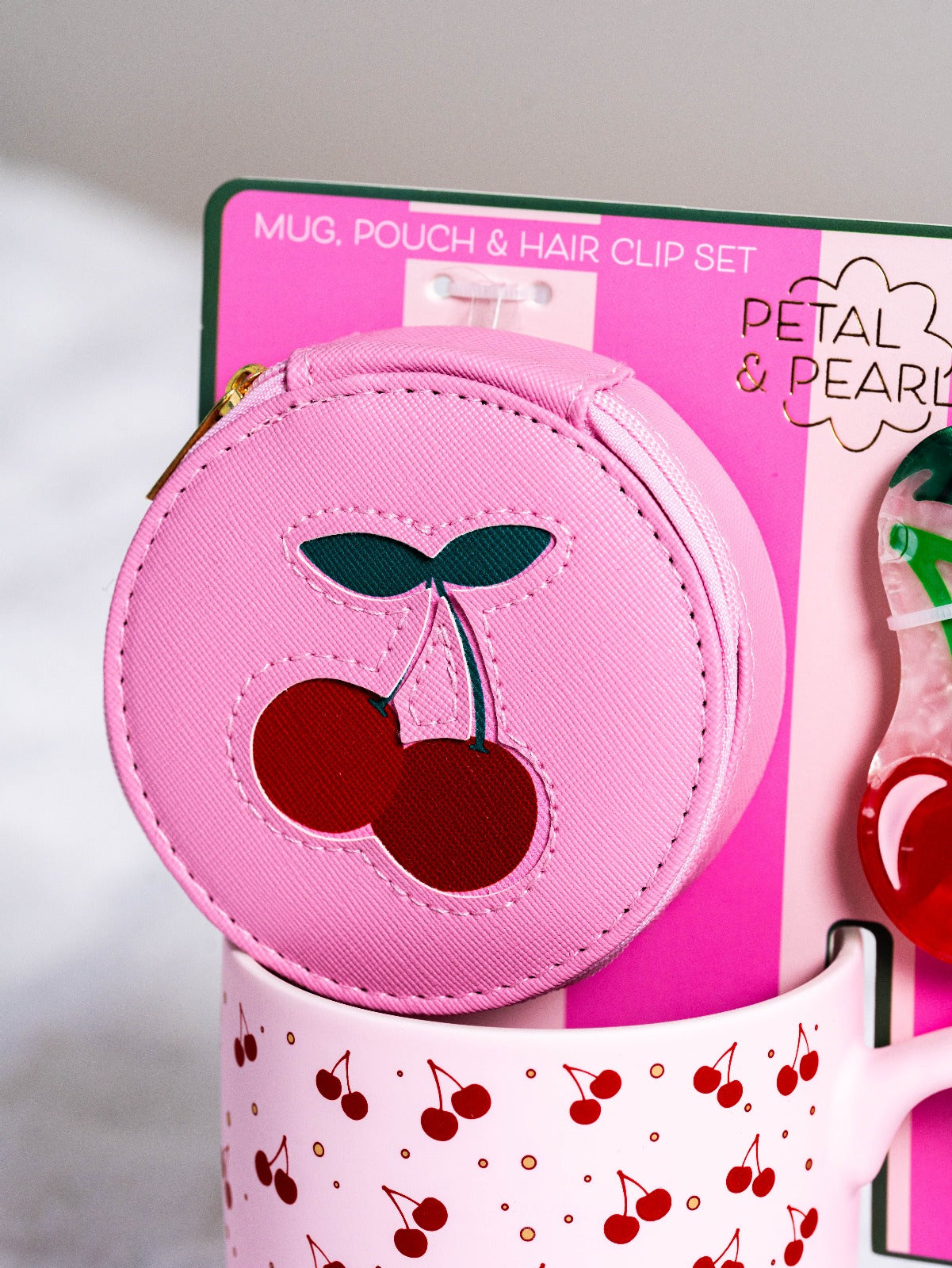SET DE TAZA, MONEDERO & PINZA PARA CABELLO DE CHERRY
