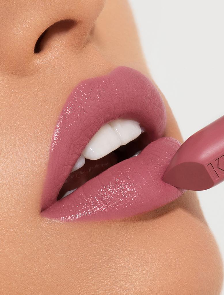 KYLIE JENNER - LIPSTICK