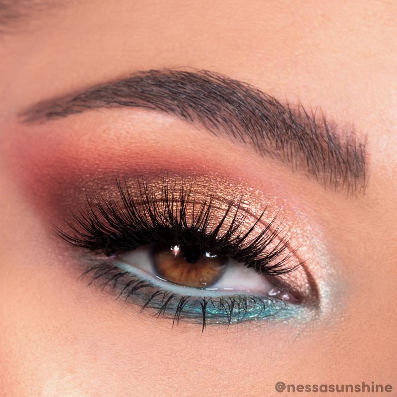 MALIBU BARBIE SHADOW PALETTE