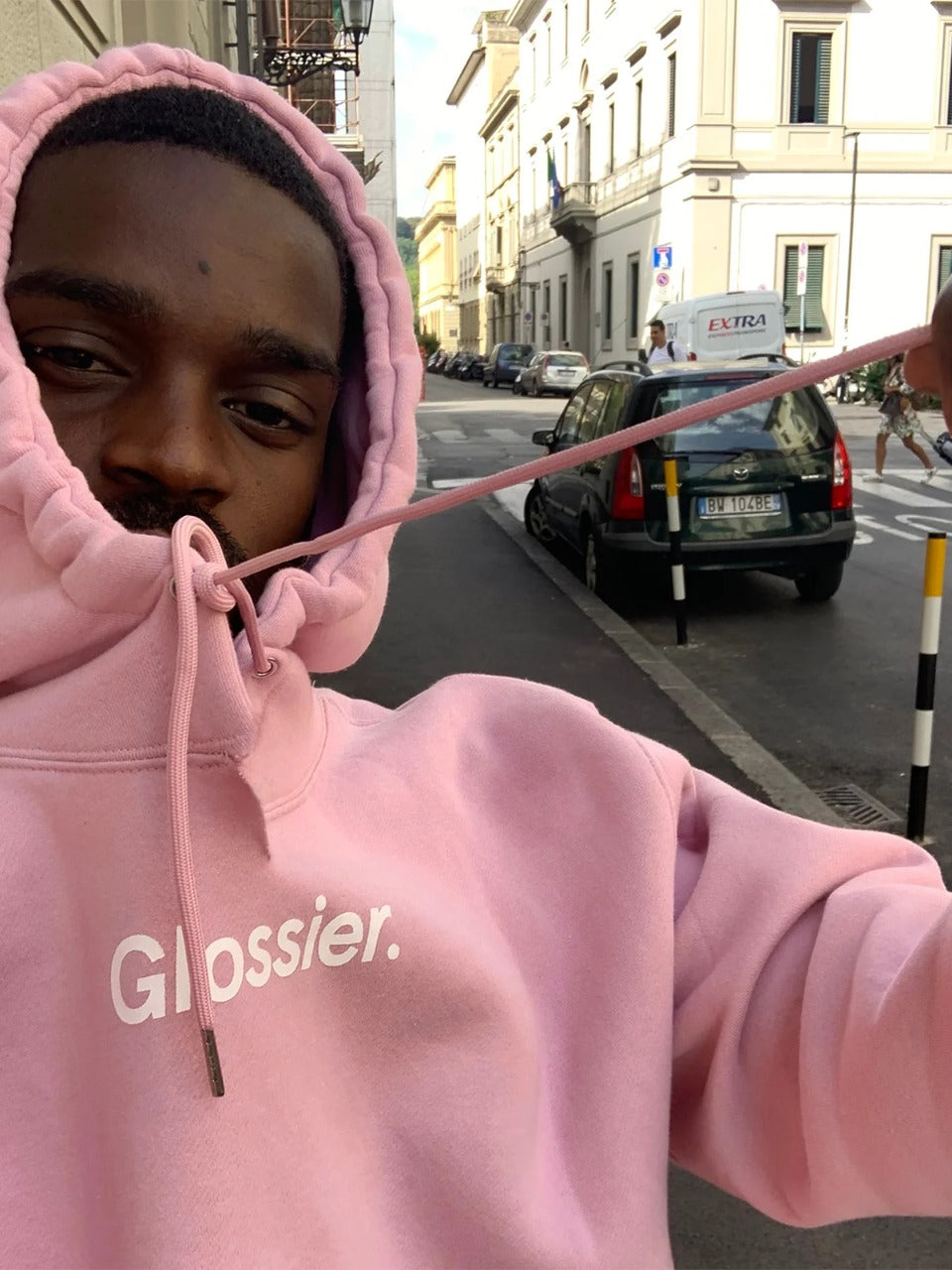 ORIGINAL PINK HOODIE GLOSSIER Abril